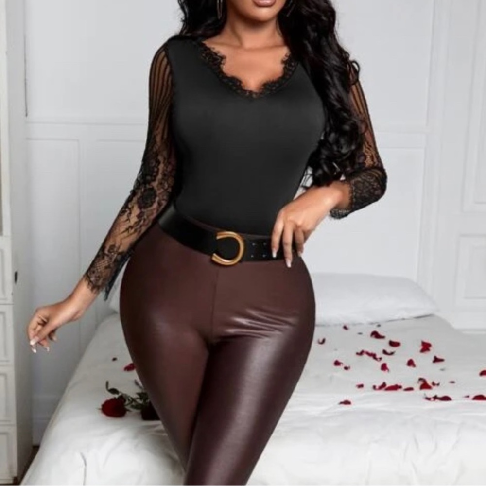 Shein Black Contrast Eyelash Lace Solid Bodysuit